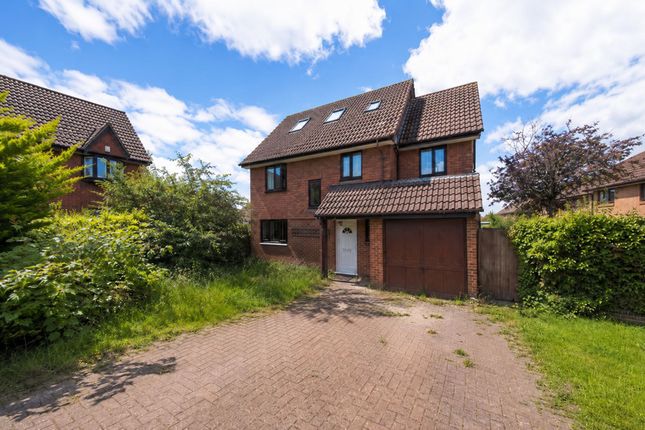3 Cottongrass Close, Croydon photo 2