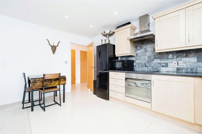 Flat for sale in Retreat Way, Chigwell, Essex