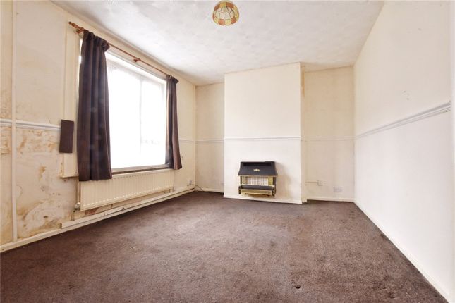 6, Deacon Street, Rochdale photo 2