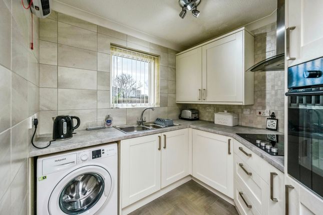 Flat for sale in Mayhall Court, Maghull, Liverpool, Merseyside