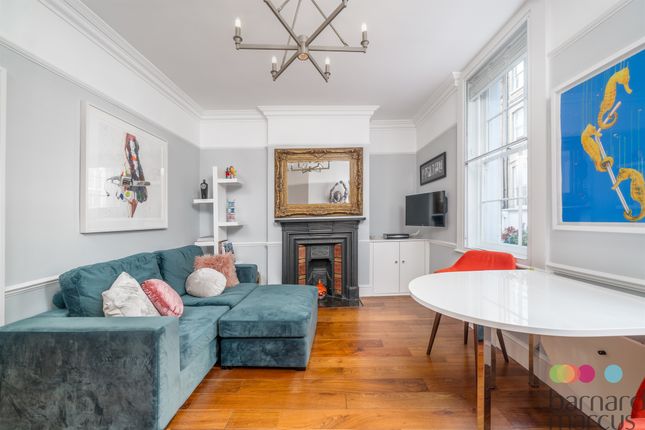 Flat for sale in Maiden Lane, Covent Garden, London