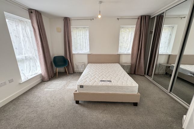 Terraced house to rent in Copper Beech Court, Leeds, Yorkshire