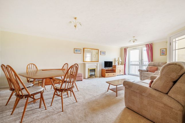 17 Ballard Lodge, 11, Laleham Road, Shepperton photo 3