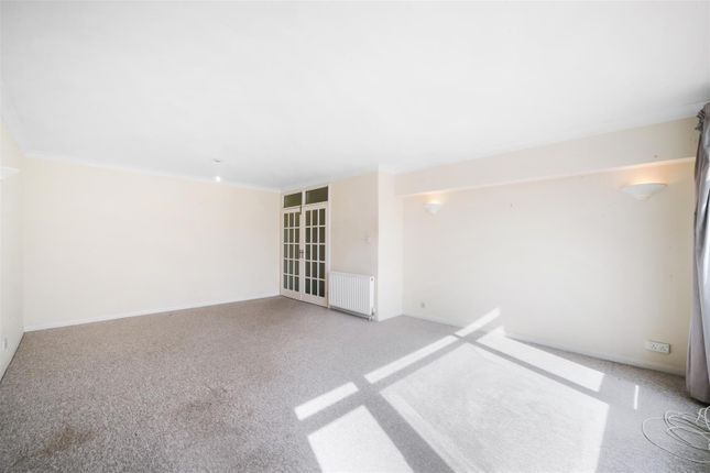 Flat for sale in St. John's Avenue, London