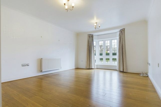 Flat 1, Old Orchard,, Shoppenhangers Road, Maidenhead photo 2