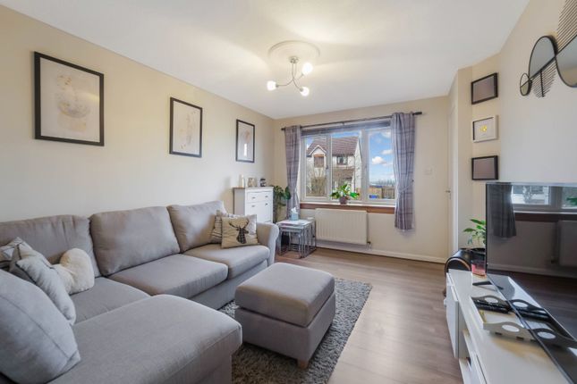 17, Helmsdale Drive, Renfrewshire photo 2