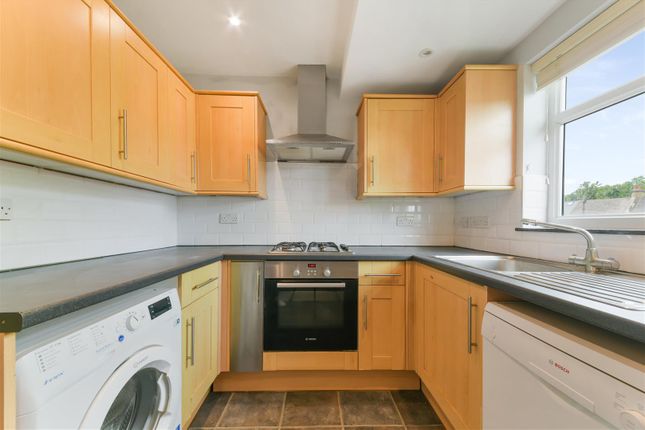 7a Clandon Terrace, 561 Kingston Road, Raynes Park photo 4