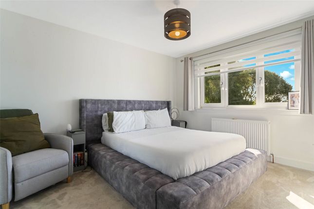 18, Nethercroy Road, Kilsyth photo 4