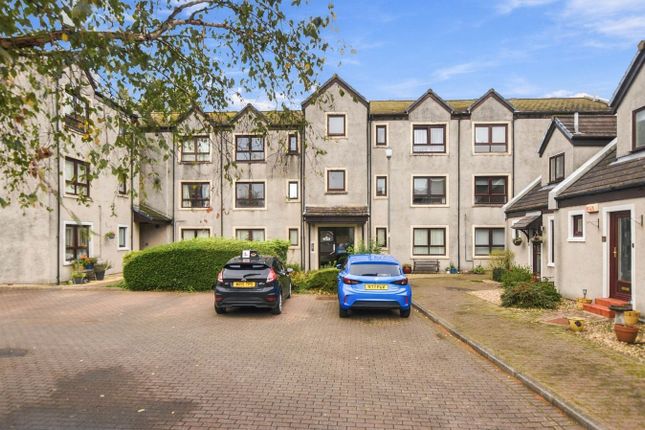 2-bed flat on 15, Carters Place, Irvine, £65,000