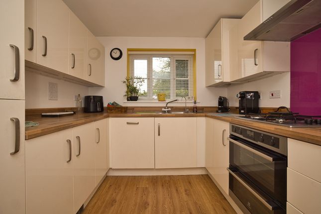 54, Hereson Road, Kent photo 3