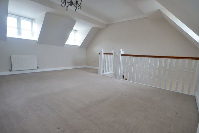 16, Upton Rocks Mews, Widnes photo 4