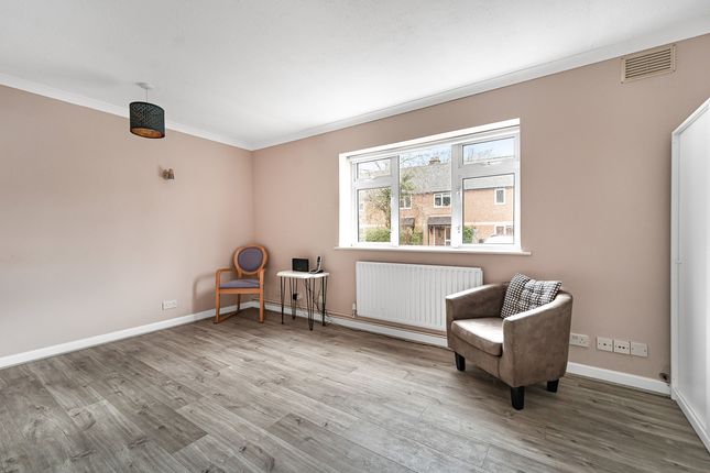 14, Buckhurst Mead, East Grinstead photo 4