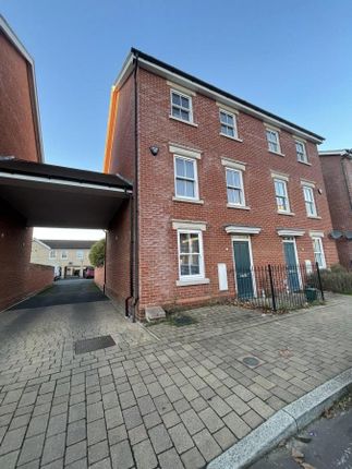 Thumbnail Town house to rent in Cavalry Road, Colchester