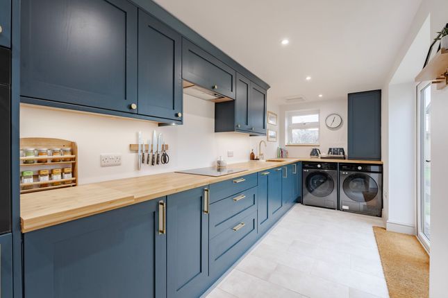 7 Marina Road, Norwich photo 2