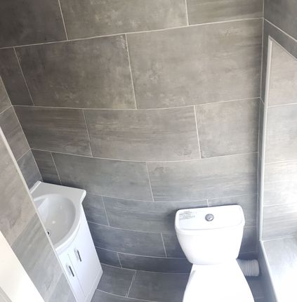 Flat 4, Manchester photo 5