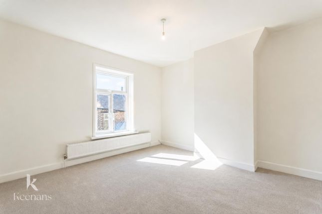 10, Rifle Street, Rossendale photo 4