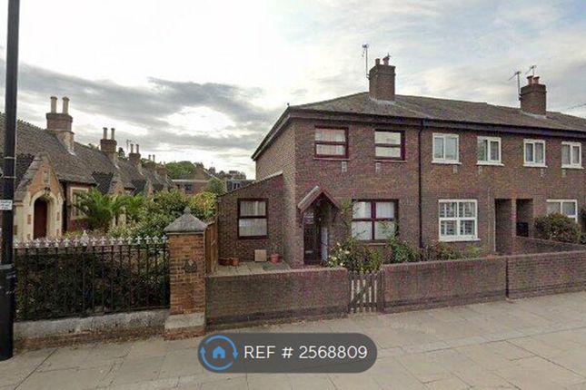 4 Bedroom End Of Terrace Property Available