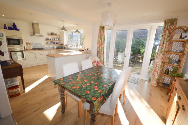 12, Courtenay Place, Lymington photo 3