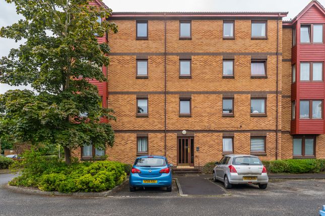 Thumbnail Flat for sale in Keith Place, Inverkeithing