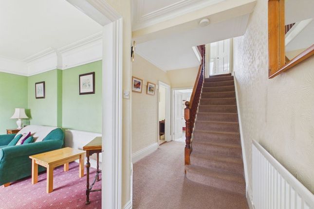 14, Meadowfields, Whitby photo 3