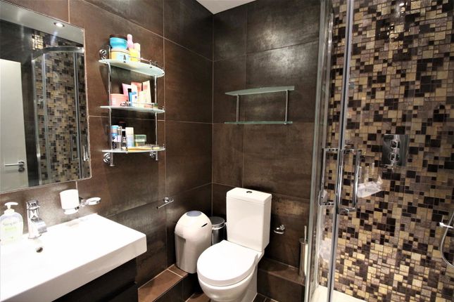 Blueberry Court, 237,Flat 7, Hale Lane, Edgware photo 4