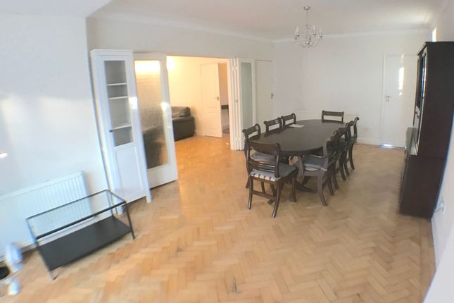 40 Brim Hill, London photo 2