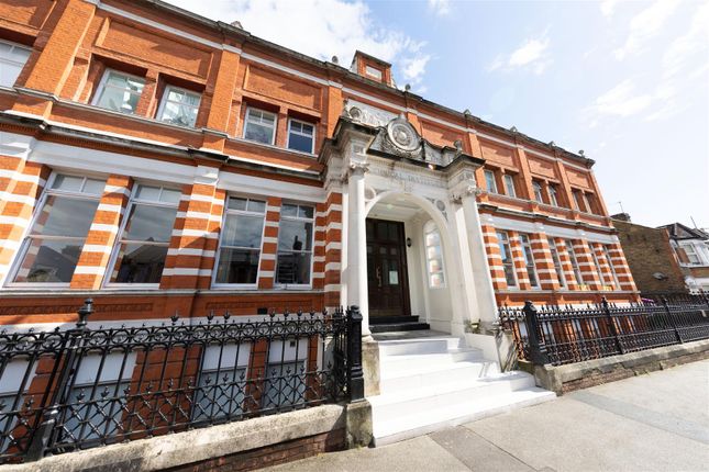 Adelaide Road E10