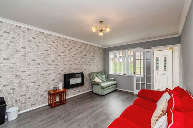 Stirrup Close, Walsall photo 2
