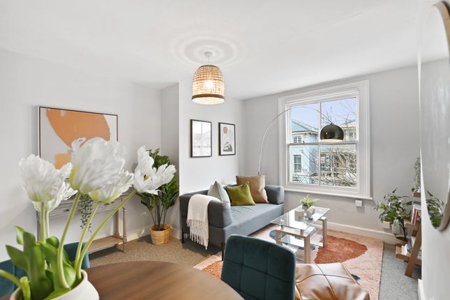 Thumbnail Flat for sale in Kingsdown Road, London