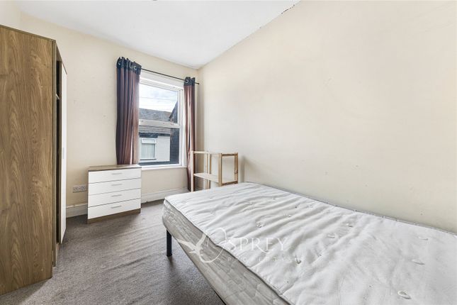 Room 4, 22, Gladstone Street, Kettering photo 2