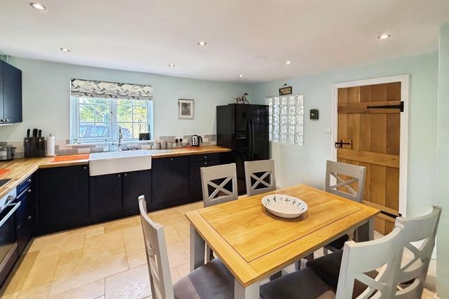 24 Greenhill, Swindon photo 2