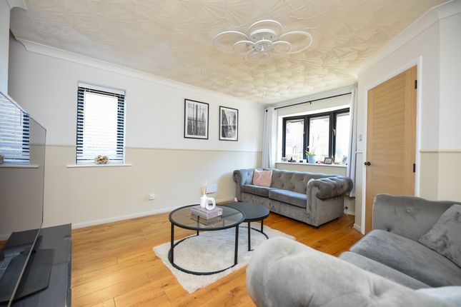 43 Aversley Road, Huntingdon photo 2