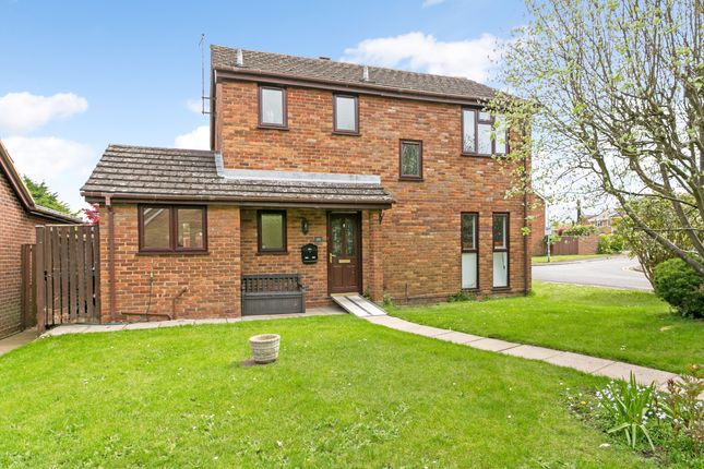 Thumbnail Detached house for sale in Tithe Barn Drive, Maidenhead