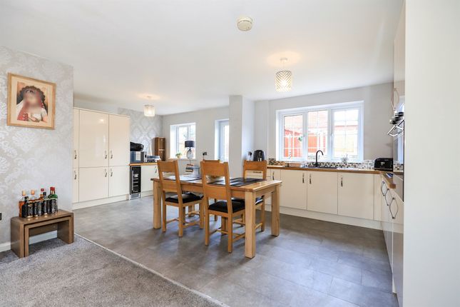 37, Robert Wynd, Bilston photo 4