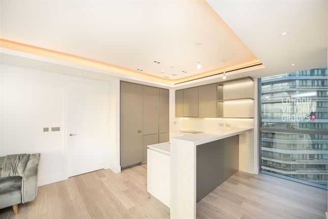 Apartment 132, Carrara Tower, 1 Bollinder Place, London photo 4