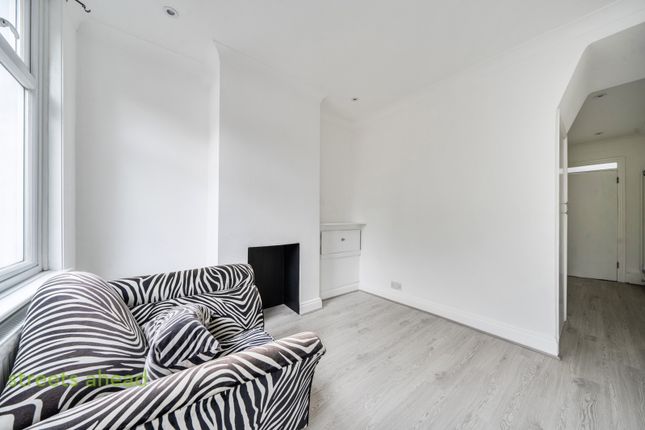 19, Cobden Road, London photo 3