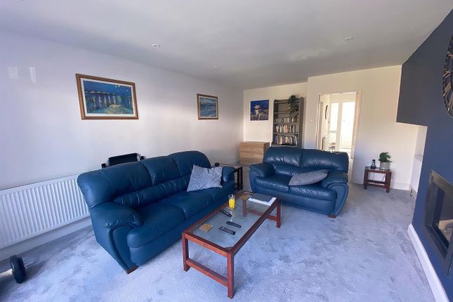 24, Place Farm Avenue, Crofton photo 3