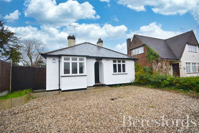 Bungalow to rent in Lordship Road, Writtle