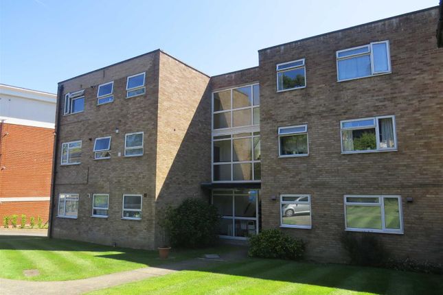 Thumbnail Flat for sale in Stanbrook House, Orchard Grove, Orpington