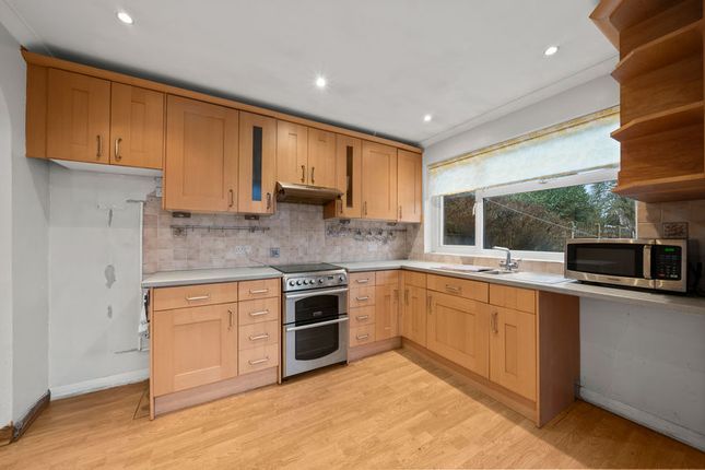 12, Parkdale Crescent, Worcester Park photo 4