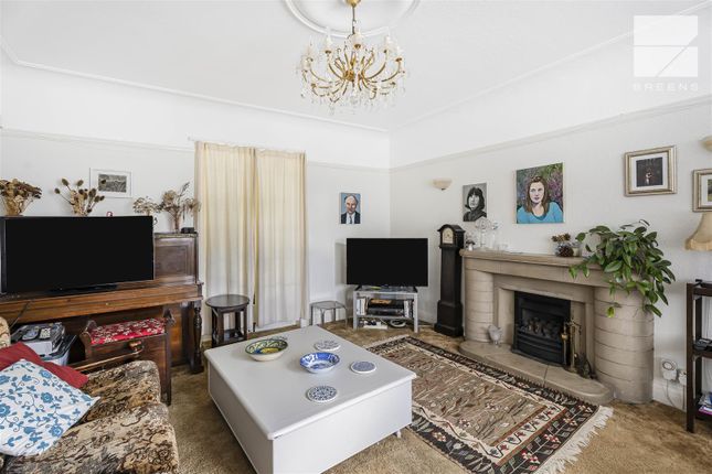 9, Oakhurst Gardens, London photo 4