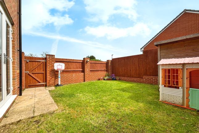22, Dormouse Drive, Isle of Wight photo 4