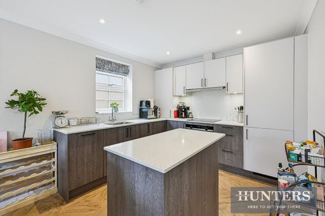 Flat 3, 65, Church Road, Leatherhead photo 2