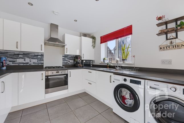 65, Kestrel Avenue, Norwich photo 5