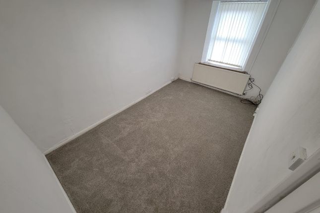 12 Cilmaengwyn, Swansea photo 4