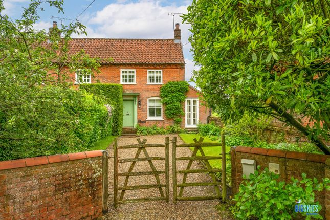 Thumbnail Cottage for sale in The Street, Swanton Novers
