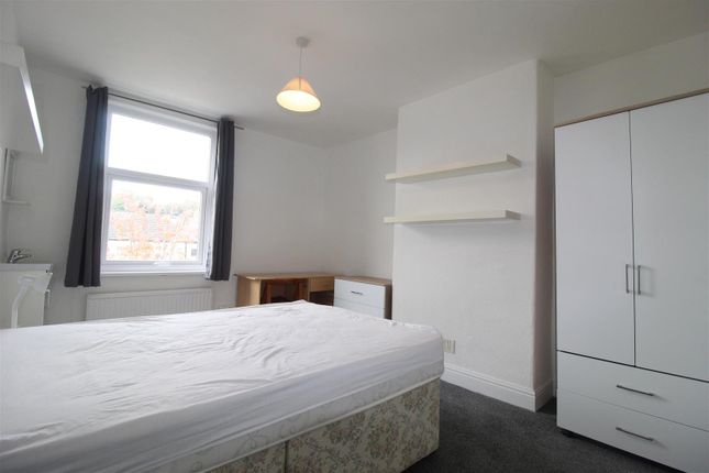 Room 2, 14, Union Terrace, Leeds photo 3