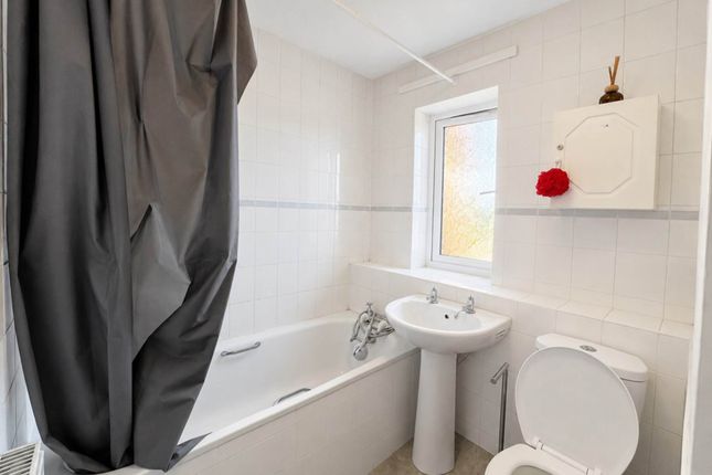 143a, Hockwell Ring, Luton photo 5
