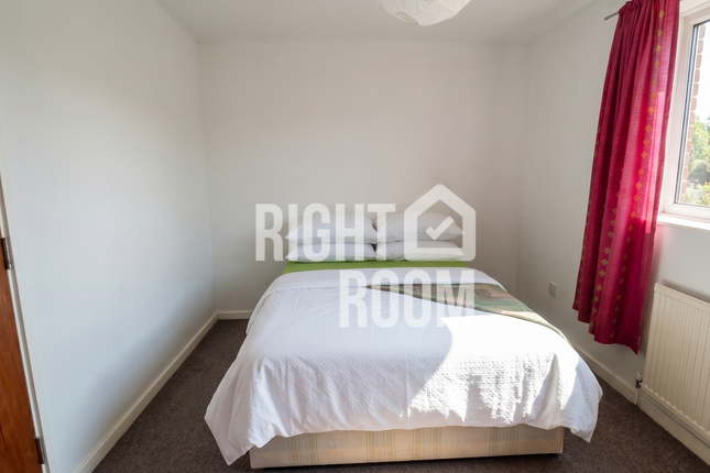 Room 4, 6 Ivy Road, London photo 3