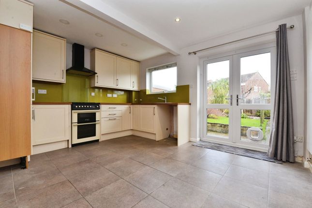 39, Runnymede, Fareham photo 2